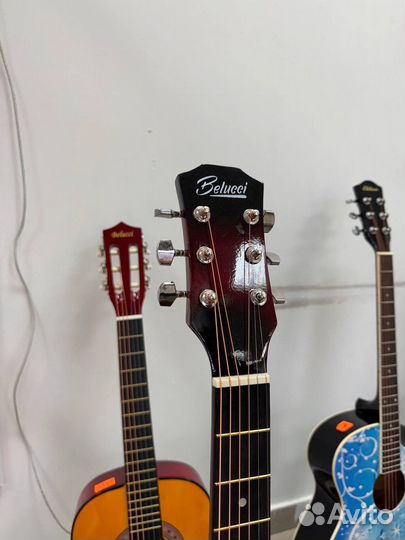 Акустическая гитара