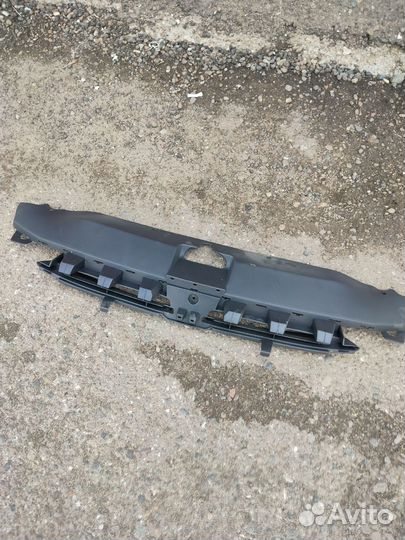 Решетка радиатора peugeot 307 аналог 7804K6