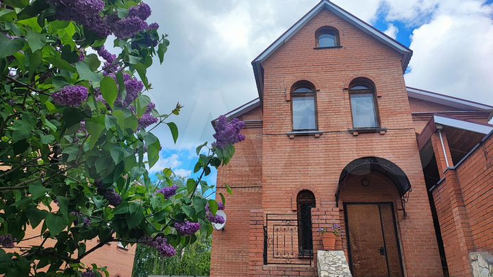 Дом 353 м² на участке 7 сот.