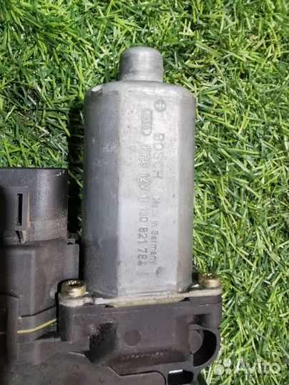 Моторчик стеклоподъемника задний Audi a6 c5