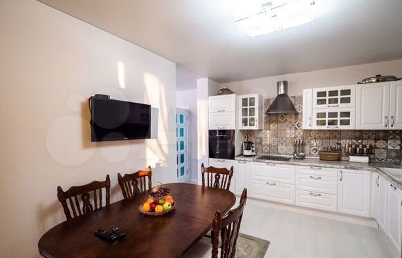 2-к. квартира, 85 м², 17/20 эт.