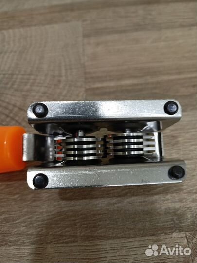 Точилка для ножей новая