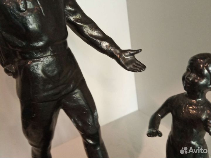 Каслинское литьё Встреча солдата