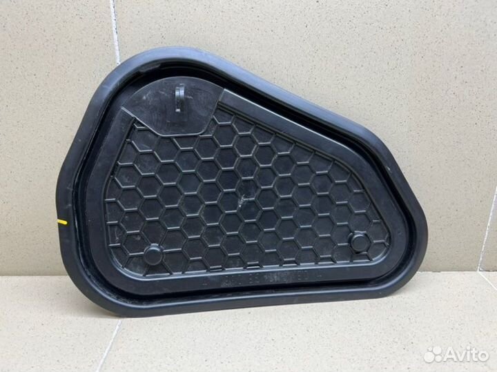 Заглушка задняя левая Audi A3 8V czca 2014