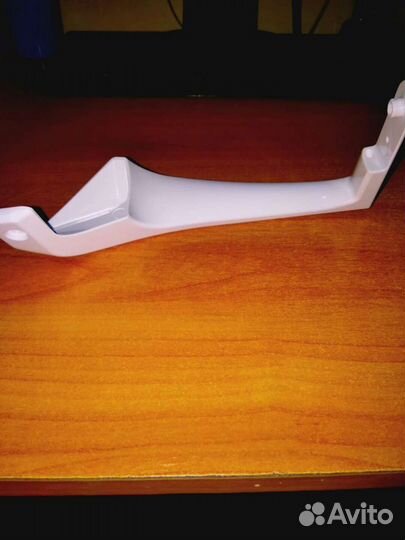 Ручка холодильника Бирюса (морозилки)