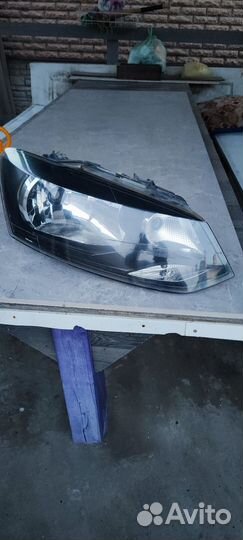 Фара передняя правая на volkswagen polo