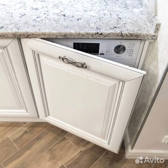 Кухонный гарнитур в классическом стиле на заказ