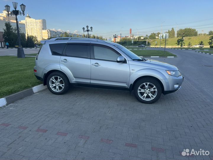 Mitsubishi Outlander 2.4 МТ, 2008, 260 000 км