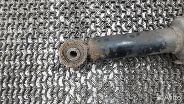 Стойка амортизатора переднего правого Land Rover D