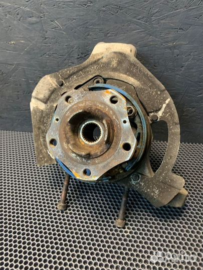 Кулак поворотный задний правый Porshe Panamera 970