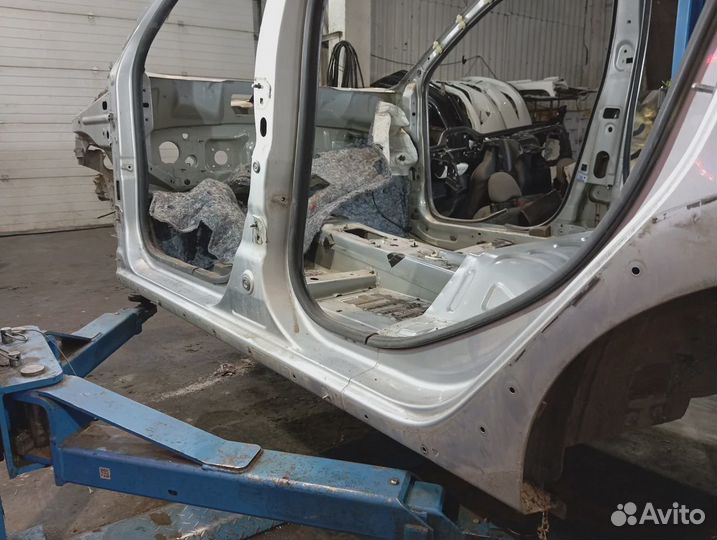 Порог со стойкой левый Renault Sandero Stepway (5S)