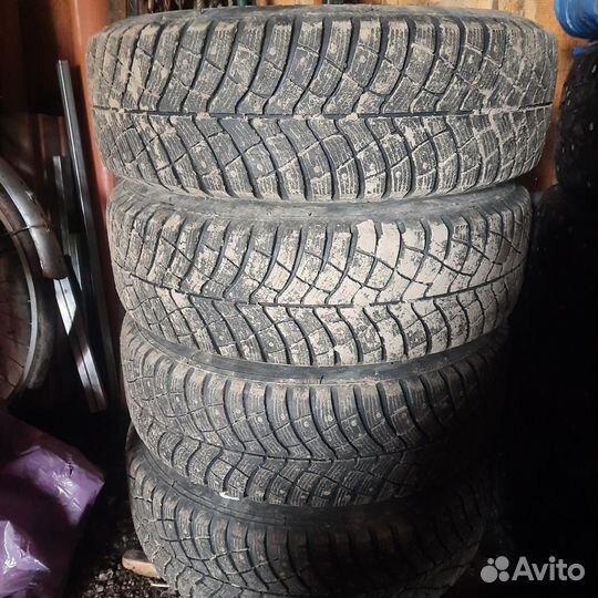 Зимняя резина r15 с дисками на ниву