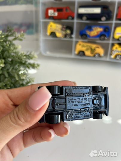 Hot Wheels dodge van th
