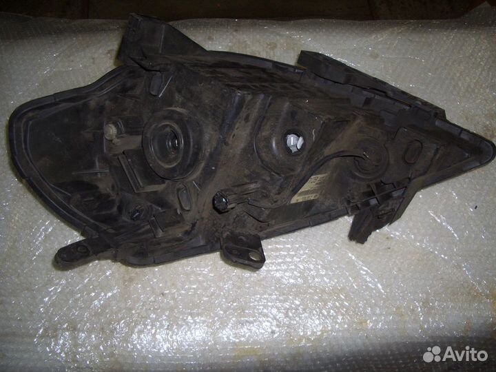 Фара правая Ниссан Тиида с07-14г