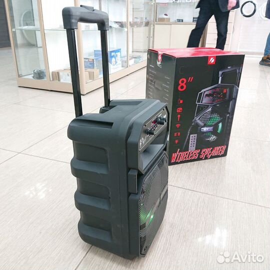 Мощная беспроводная концертная активная колонка