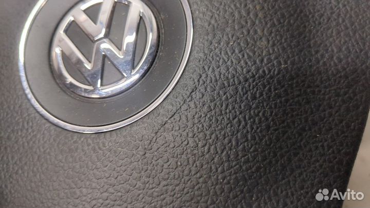 Подушка безопасности водителя Volkswagen Passat 7