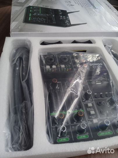 Микшер с радио микрофонами