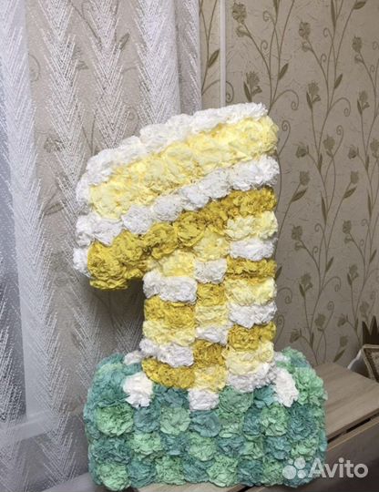 Цифра и стул для фотосессии на годик