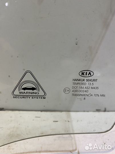Kia ceed ED Переднее левое стекло