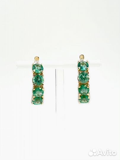 Серьги из золота с изумрудами