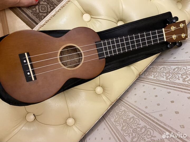 Гитара укулеле