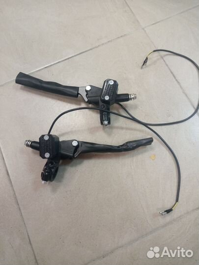 Тормозная ручка с бачком и лягушкой гидравлическая