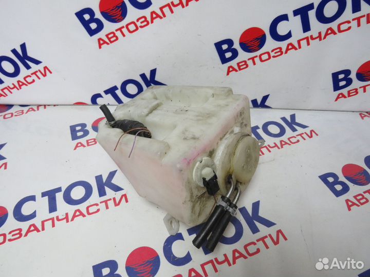 Бачок омывателя mercedes E240 210