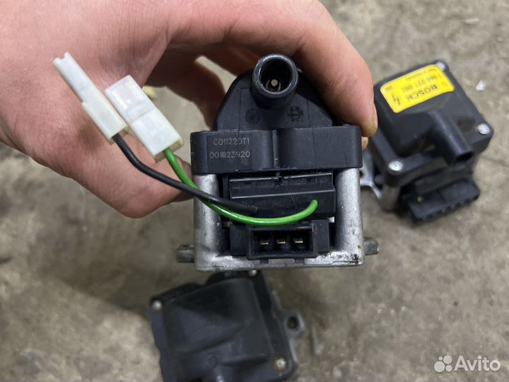 Катушка зажигания ауди 80 б 4 гольф 3