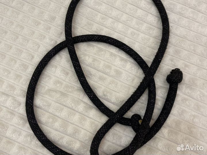 Гимнастическая скакалка