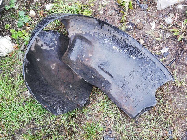 Подкрылок Шевроле Авео Т200