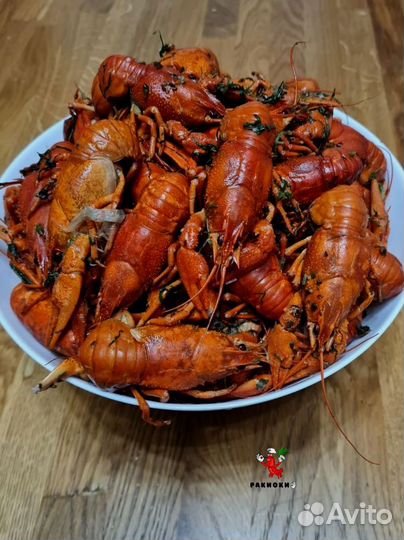 Живые и вареные раки