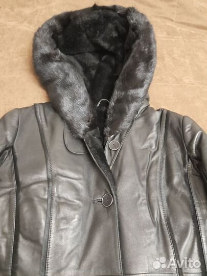 Продается женская натуральная кожанная дубленка