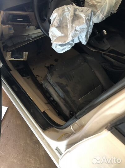 Запчасти на е90 Бмв, BMW