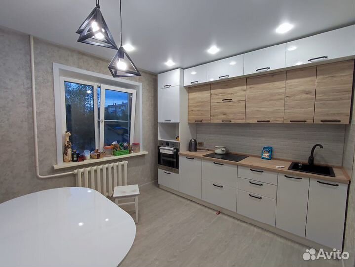 Монтаж натяжных потолков. Слив Воды