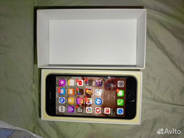 iPhone 6S, 64 ГБ