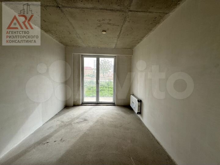 2-к. квартира, 52 м², 1/9 эт.