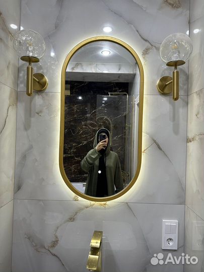 Зеркало с подсветкой для ванной