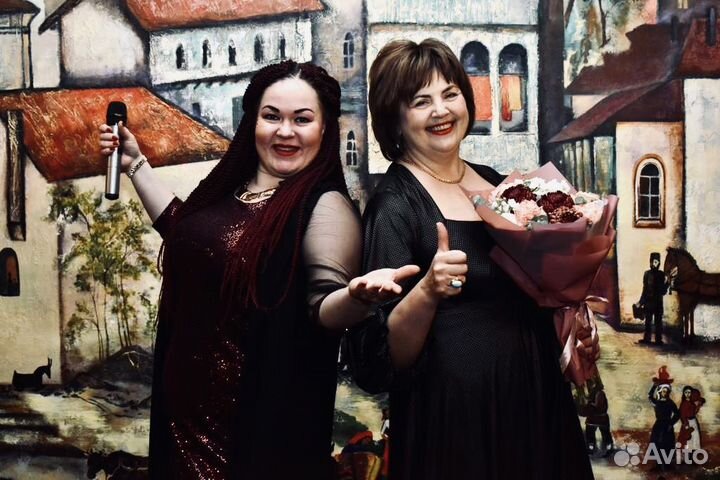 Ведущая праздников - певица