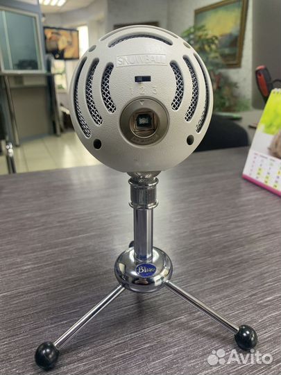 Микрофон USB Blue Snowball белый