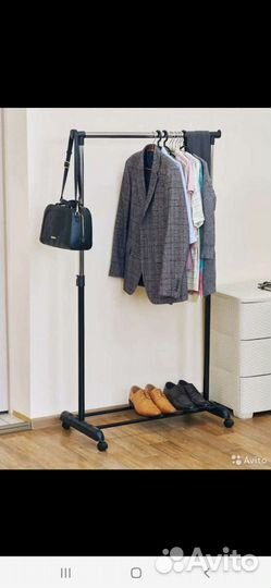 Вешалка напольная на колёсиках