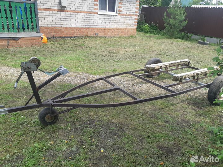 Лодочный прицеп