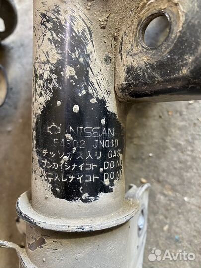 Амортизаторы передние Nissan Teana J32