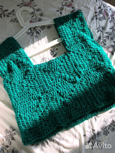 Жилетка вязаная