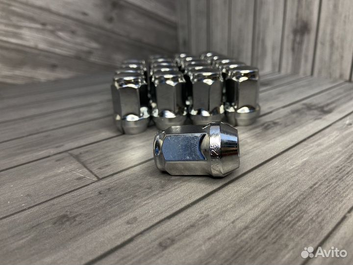 Гайки колесные niva