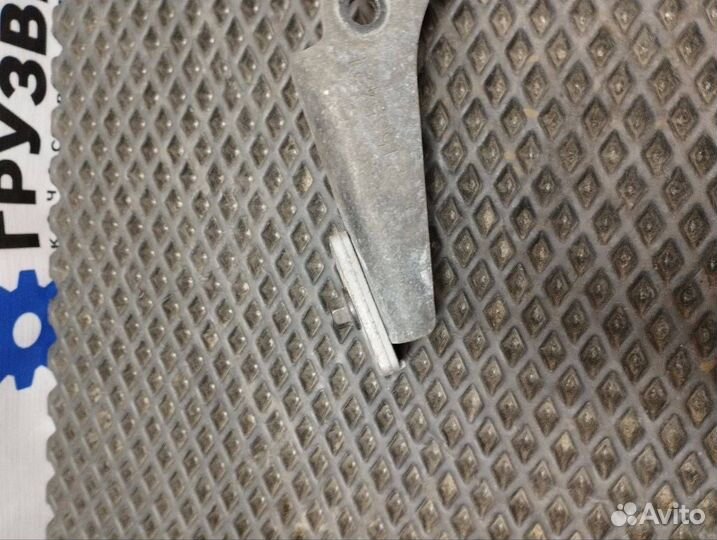 Кронштейн (крепление) Volvo FH4 21565421