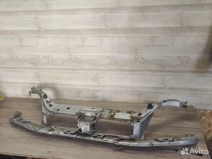 Панель передняя (телевизор) Ford Focus 1