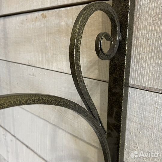 Кашпо для цветов подвесное