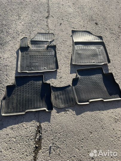Автомобильные коврики резиновые KIA Sorento