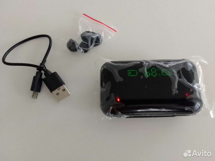 Беспроводные наушники с повербанком