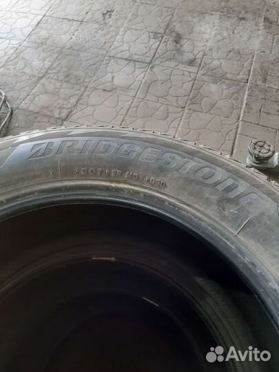 Bridgestone Blizzak DM-V1 225/60 R18